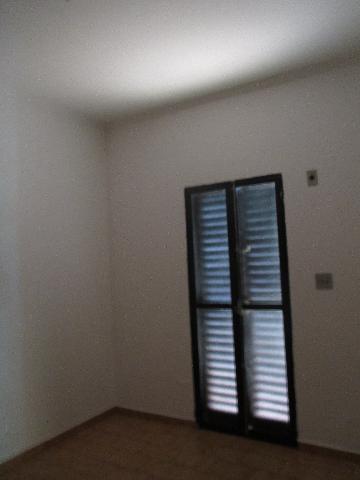 Alugar Apartamentos / Padrão em Ribeirão Preto R$ 850,00 - Foto 4