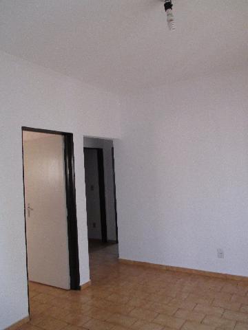 Alugar Apartamentos / Padrão em Ribeirão Preto R$ 850,00 - Foto 1