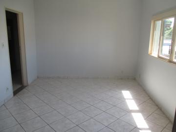 Alugar Apartamentos / Padrão em Ribeirão Preto R$ 850,00 - Foto 1