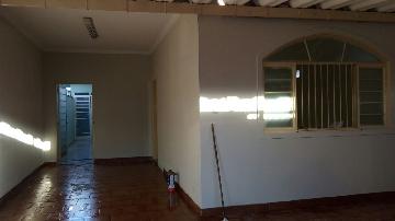 Alugar Casas / Padrão em Ribeirão Preto R$ 1.200,00 - Foto 2