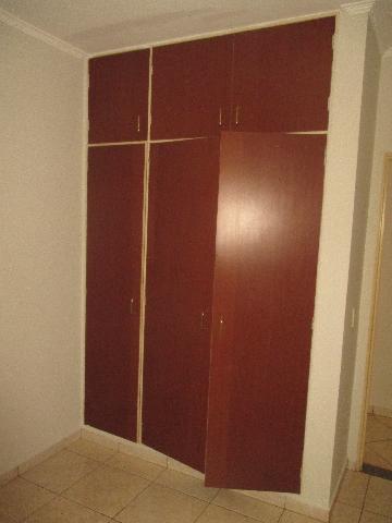 Alugar Apartamentos / Padrão em Ribeirão Preto R$ 1.000,00 - Foto 5