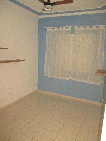 Alugar Apartamentos / Padrão em Ribeirão Preto R$ 800,00 - Foto 5