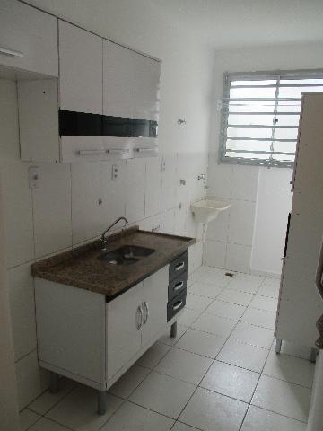 Alugar Apartamentos / Padrão em Ribeirão Preto R$ 680,00 - Foto 3