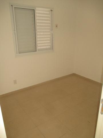 Alugar Apartamentos / Padrão em Ribeirão Preto R$ 1.400,00 - Foto 5