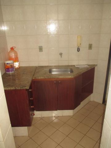 Alugar Apartamentos / Padrão em Ribeirão Preto R$ 650,00 - Foto 5