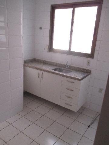 Alugar Apartamentos / Padrão em Ribeirão Preto R$ 730,00 - Foto 4