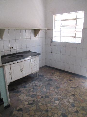 Alugar Casas / Padrão em Ribeirão Preto R$ 800,00 - Foto 5