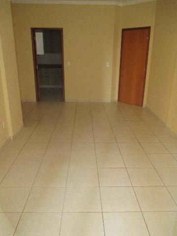 Alugar Apartamentos / Padrão em Ribeirão Preto R$ 1.600,00 - Foto 5