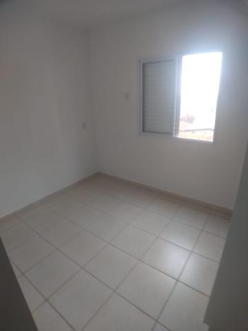 Alugar Apartamentos / Padrão em Ribeirão Preto R$ 850,00 - Foto 4