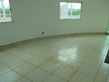 Alugar Apartamentos / Padrão em Ribeirão Preto R$ 1.000,00 - Foto 1