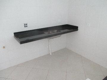 Alugar Apartamentos / Padrão em Ribeirão Preto R$ 1.000,00 - Foto 3