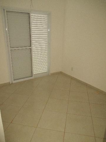 Alugar Apartamentos / Padrão em Ribeirão Preto R$ 1.000,00 - Foto 5