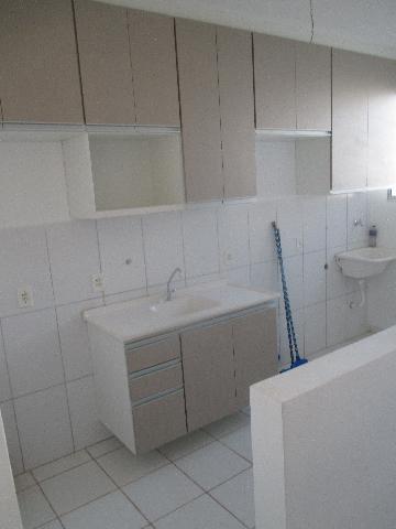 Alugar Apartamentos / Padrão em Ribeirão Preto R$ 1.000,00 - Foto 2