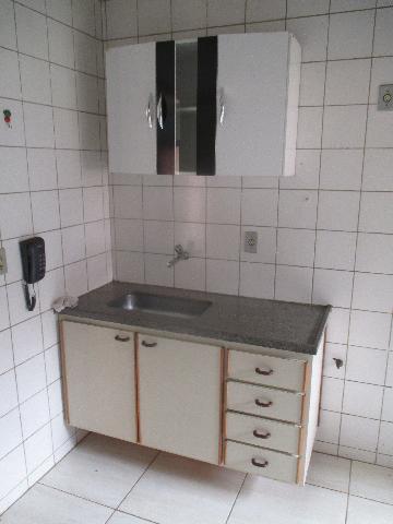 Alugar Apartamentos / Padrão em Ribeirão Preto R$ 700,00 - Foto 5