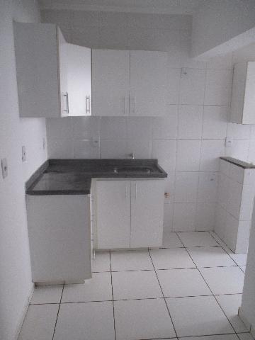 Alugar Apartamentos / Padrão em Ribeirão Preto R$ 1.100,00 - Foto 2