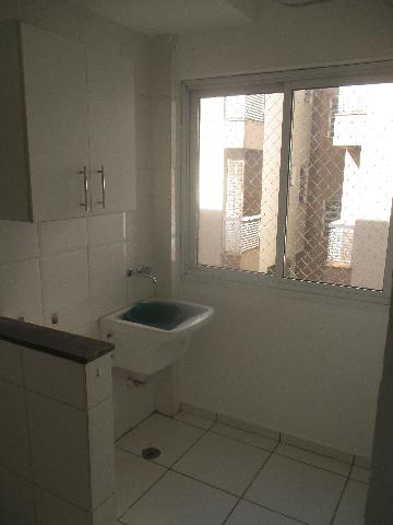 Alugar Apartamentos / Padrão em Ribeirão Preto R$ 1.100,00 - Foto 3