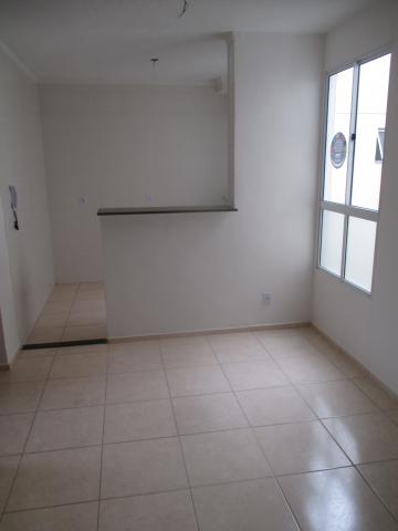 Alugar Apartamentos / Padrão em Ribeirão Preto R$ 1.000,00 - Foto 2