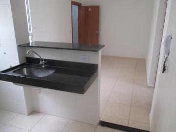 Alugar Apartamentos / Padrão em Ribeirão Preto R$ 1.000,00 - Foto 4