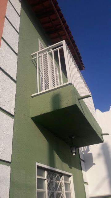 Alugar Casas / Padrão em Ribeirão Preto. apenas R$ 800,00