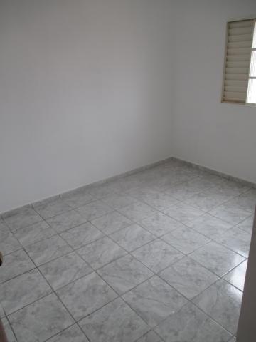 Alugar Casas / Padrão em Ribeirão Preto R$ 1.100,00 - Foto 9