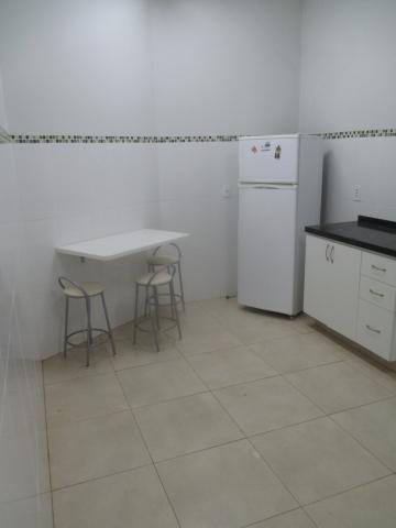 Alugar Comercial / Salão / Galpão em Ribeirão Preto R$ 4.500,00 - Foto 5