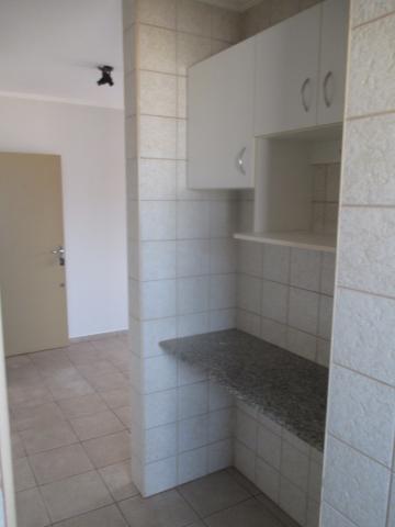 Alugar Apartamentos / Padrão em Ribeirão Preto R$ 700,00 - Foto 5