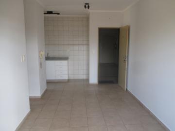 Alugar Apartamentos / Padrão em Ribeirão Preto R$ 700,00 - Foto 1