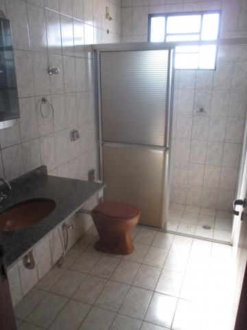 Alugar Apartamentos / Padrão em Ribeirão Preto R$ 670,00 - Foto 9