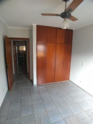 Alugar Apartamentos / Padrão em Ribeirão Preto R$ 950,00 - Foto 14