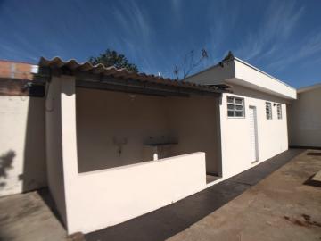 Alugar Casas / Padrão em Ribeirão Preto R$ 1.400,00 - Foto 17