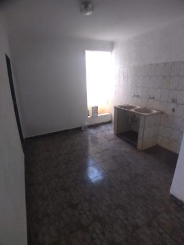 Alugar Casas / Padrão em Ribeirão Preto R$ 700,00 - Foto 15