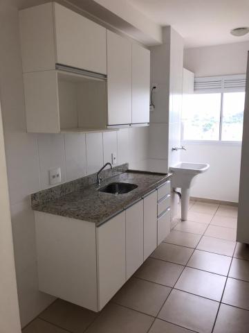 Alugar Apartamentos / Padrão em Ribeirão Preto R$ 1.100,00 - Foto 5