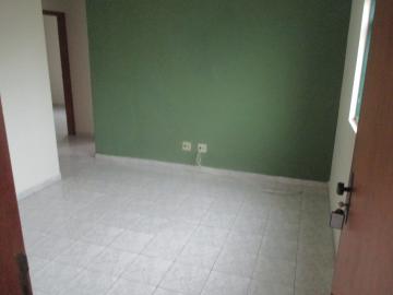 Alugar Apartamentos / Padrão em Ribeirão Preto R$ 650,00 - Foto 2