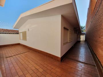 Alugar Casas / Padrão em Ribeirão Preto R$ 3.600,00 - Foto 2
