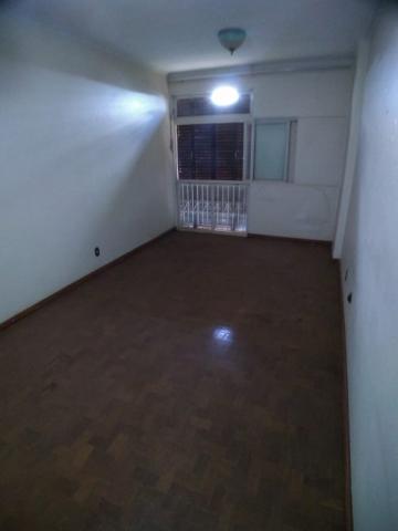 Alugar Apartamentos / Padrão em Ribeirão Preto R$ 1.300,00 - Foto 3