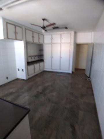 Alugar Apartamentos / Padrão em Ribeirão Preto R$ 1.300,00 - Foto 4