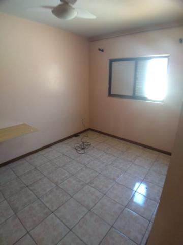 Alugar Apartamentos / Padrão em Ribeirão Preto R$ 1.180,00 - Foto 8