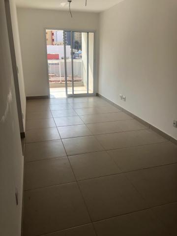 Alugar Apartamentos / Padrão em Ribeirão Preto R$ 1.800,00 - Foto 1