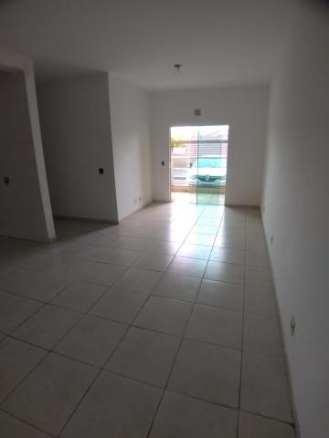 Alugar Apartamentos / Padrão em Ribeirão Preto R$ 1.350,00 - Foto 1