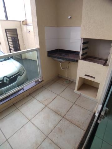 Alugar Apartamentos / Padrão em Ribeirão Preto R$ 1.350,00 - Foto 3