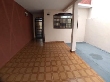 Alugar Casas / Padrão em Ribeirão Preto R$ 850,00 - Foto 1
