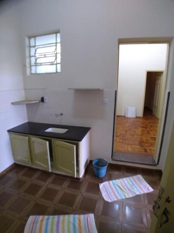 Alugar Casas / Padrão em Ribeirão Preto R$ 1.300,00 - Foto 6