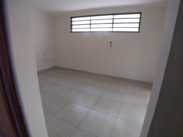Alugar Casas / Padrão em Ribeirão Preto R$ 1.500,00 - Foto 3