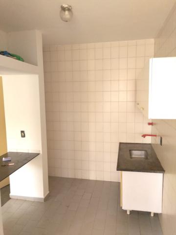 Alugar Apartamentos / Studio/Kitnet em Ribeirão Preto R$ 450,00 - Foto 3
