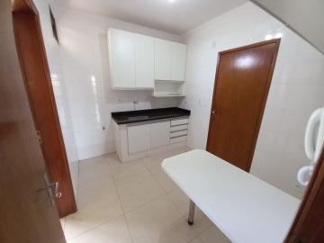 Alugar Apartamentos / Padrão em Ribeirão Preto R$ 2.000,00 - Foto 4