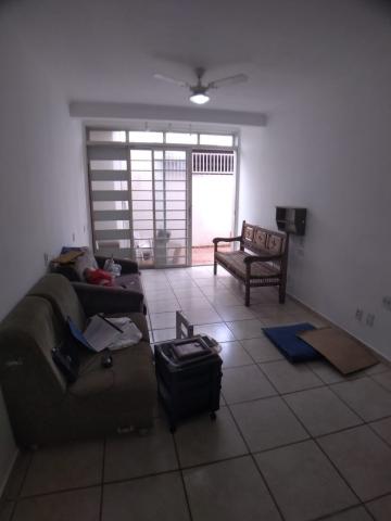 Alugar Apartamentos / Padrão em Ribeirão Preto R$ 1.400,00 - Foto 1