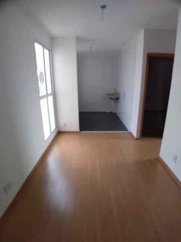 Alugar Apartamentos / Padrão em Ribeirão Preto R$ 600,00 - Foto 1