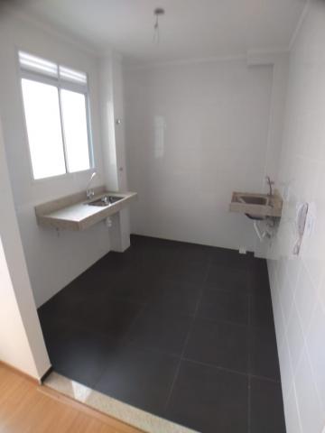 Alugar Apartamentos / Padrão em Ribeirão Preto R$ 600,00 - Foto 5