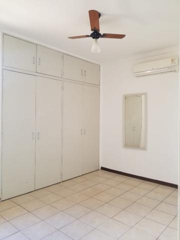 Alugar Apartamentos / Padrão em Ribeirão Preto R$ 1.000,00 - Foto 28
