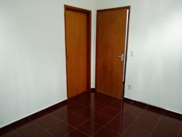 Alugar Casas / Padrão em Ribeirão Preto R$ 1.900,00 - Foto 8